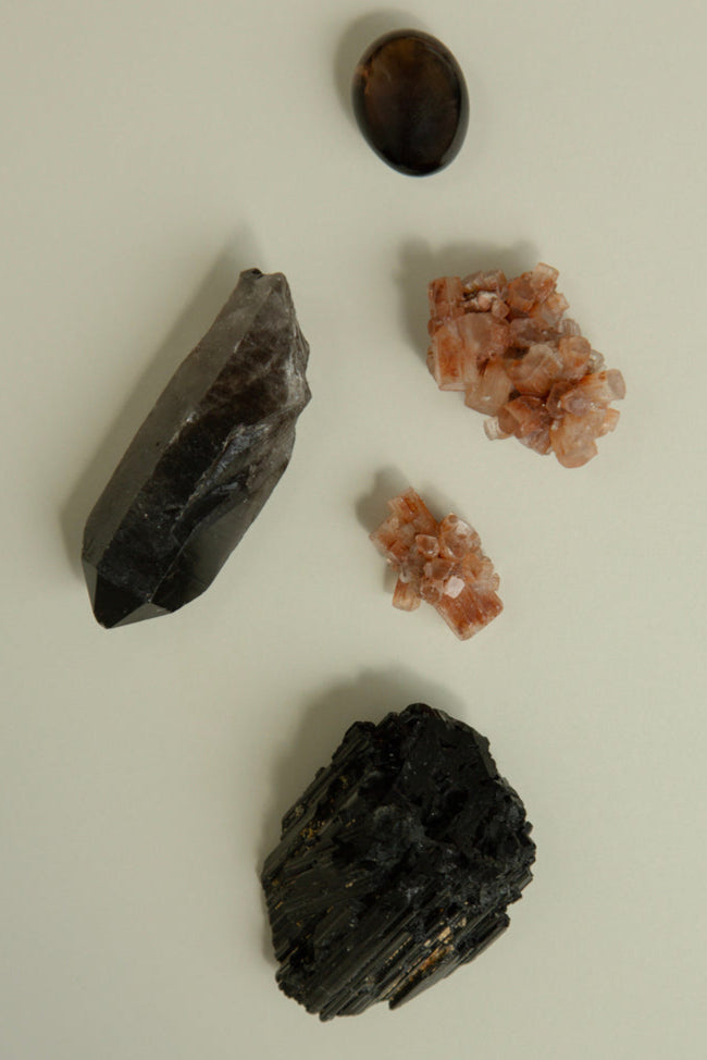 crystals_aragonite_smokey_quartz_Tormaline_and aragonite raw 